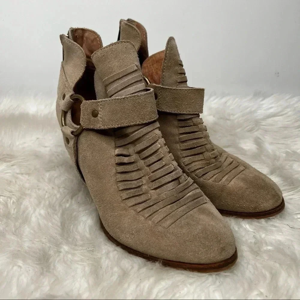 Seychelles Impossible Sand Suede Leather Ankle Booties Size 8.5
